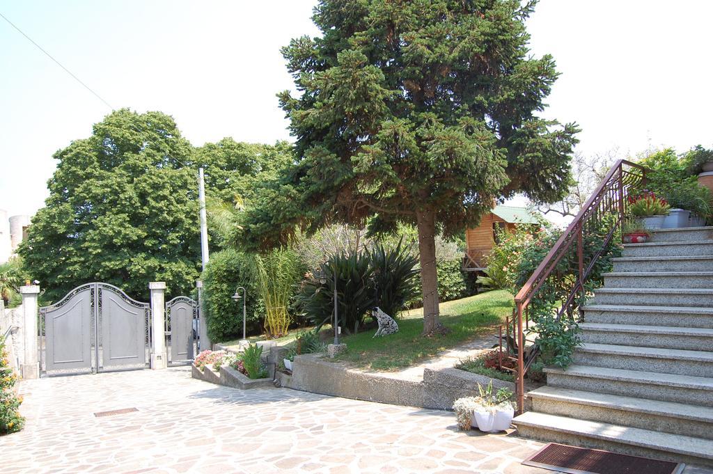 B&B Villa Francesca Soverato Marina Luaran gambar